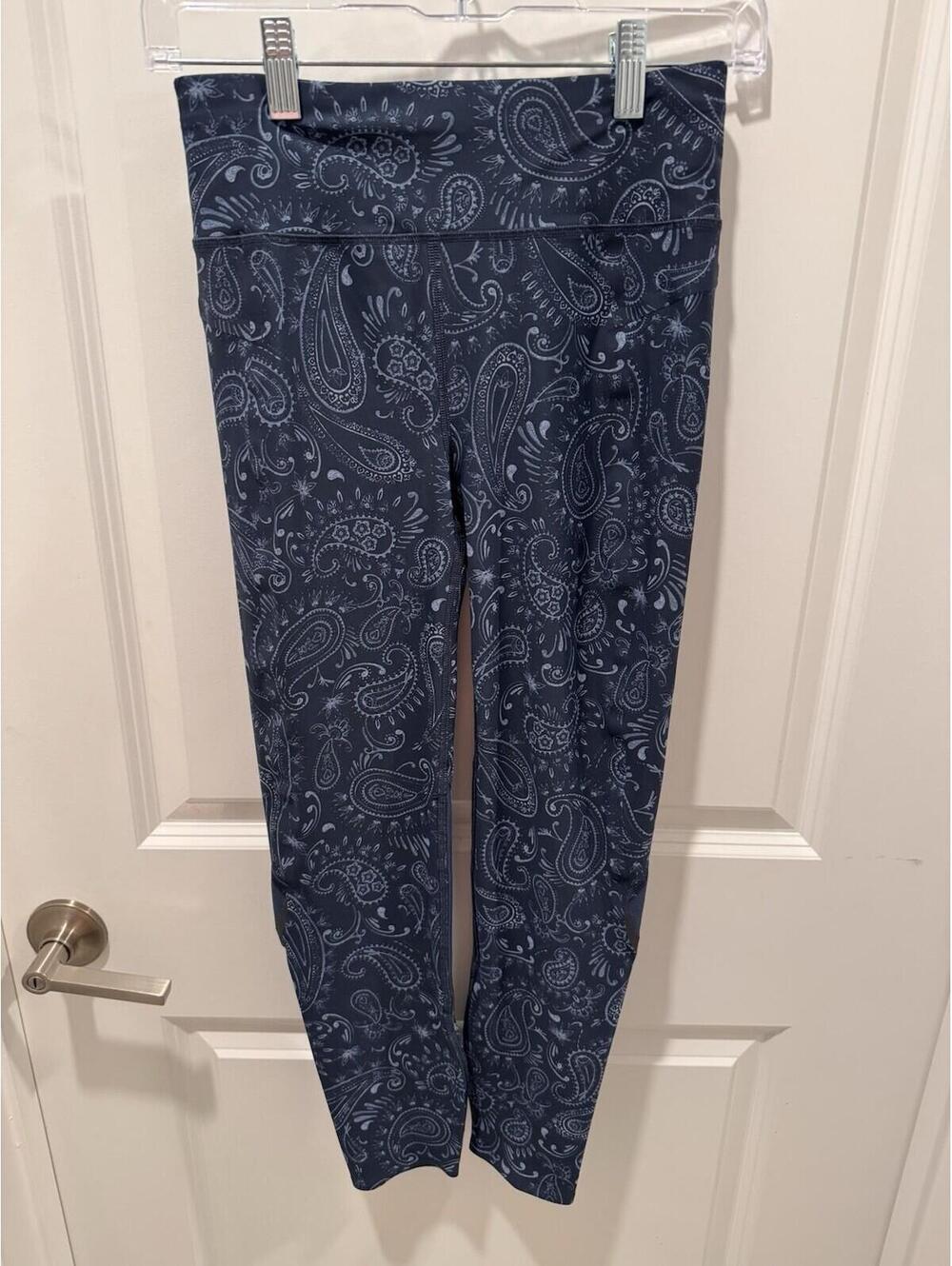 Sweaty Betty Zero Gravity 7/8 Running Leggings Blue Paisley Print Medium